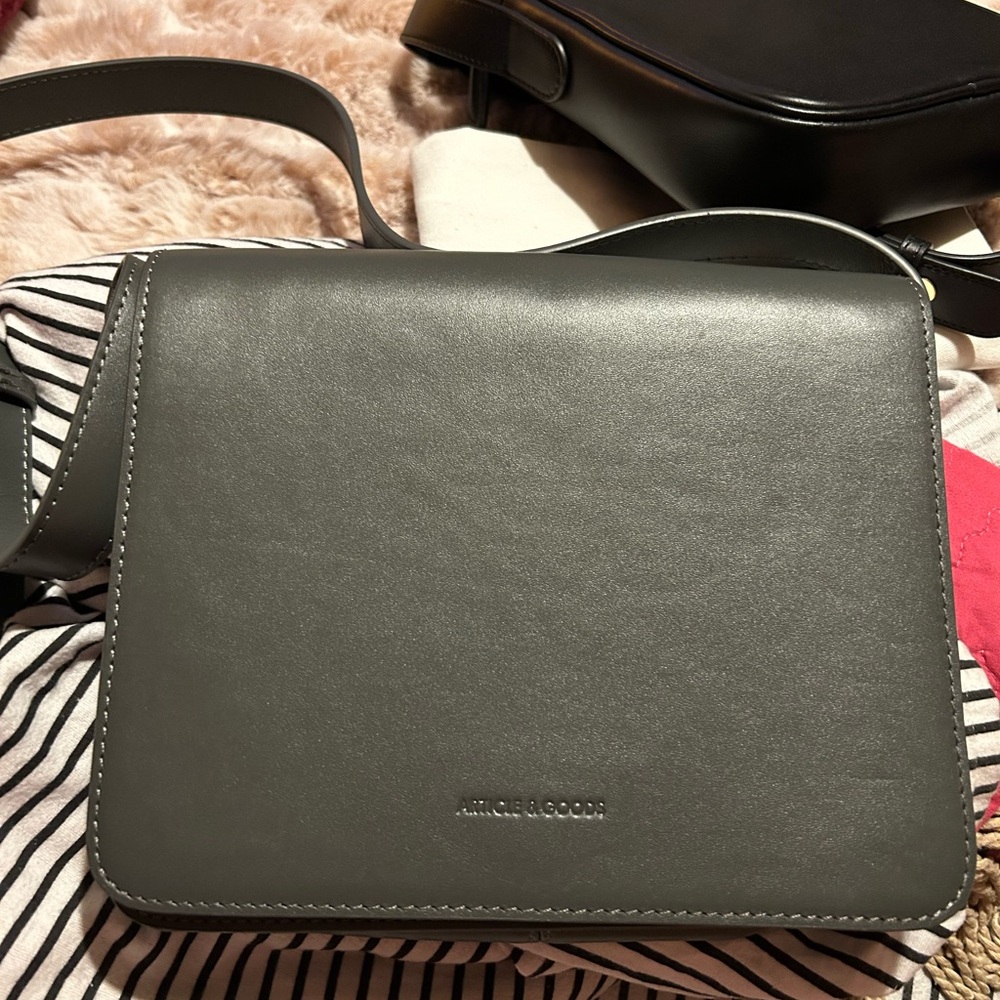 Gray Leather Crossbody Bag with Minimalist Design
